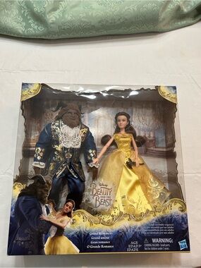 Disney Beauty and the Beast Grad Romance Doll